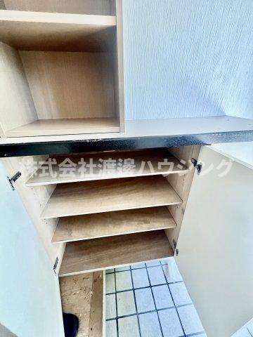 三日月貸家の収納