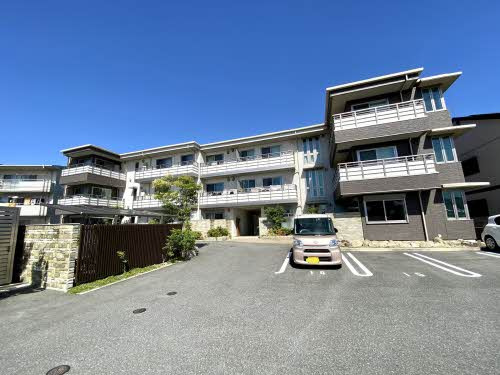 WingCourt F.Rの駐車場