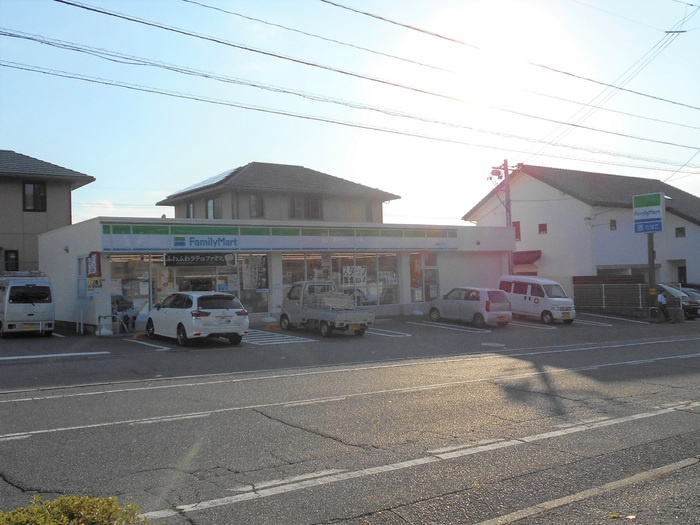 第３桂マンションのその他|ファミリーマート広島井口台店