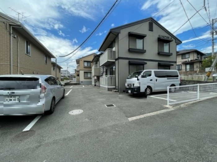 エントピア新谷 B棟の駐車場|駐車場
