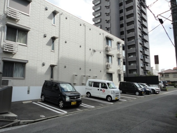 グランテリア庚午南の駐車場|駐車場