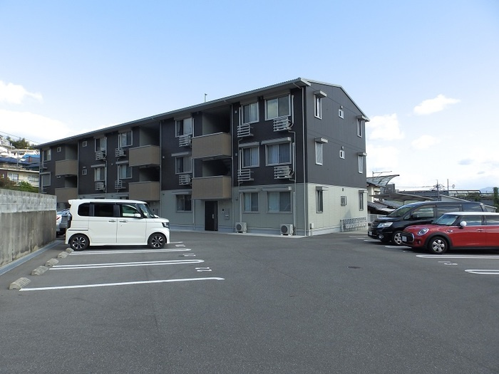 カーサ高須の駐車場|駐車場
