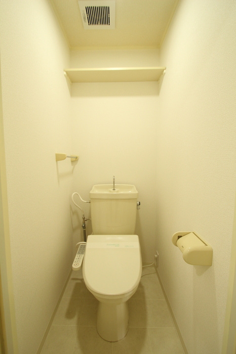 セジュール大田 B棟のトイレ|温水洗浄暖房便座
