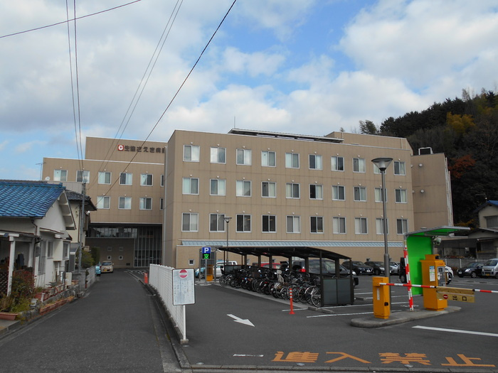 セトル B棟の駐車場|広島中央保険生活共同組合生協さえき病院