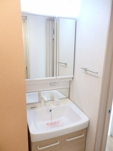 ヤマコウバシの洗面所|洗面所