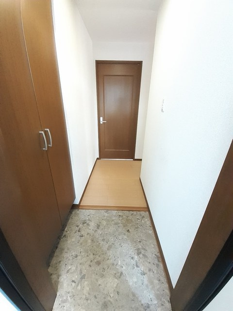 プラザ初雪Ａ－１の玄関|玄関