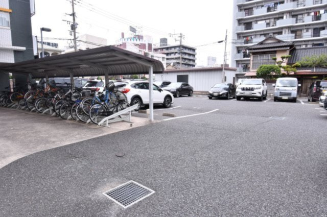 シグナスの駐車場
