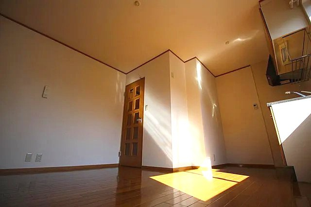 クレセント夙川の居間・リビング