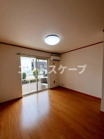 ヴィラフルールＡの居間・リビング|高崎、前橋のお部屋探しはエンドスケープまで！お客様の理想お聞かせ下さい♪