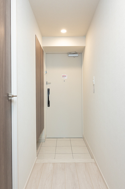 ＲＪＲプレシア東十条ガーデンの玄関|※写真は同タイプ住戸です。