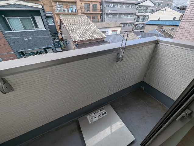 フジパレス下新庄駅南Ⅱ番館のバルコニー