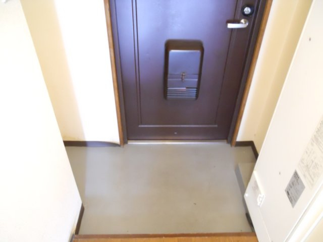 ラフレシア曽根の玄関