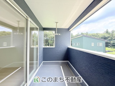 【バルコニー】 | つくば市安食第2 | 同社施工物件写真。※建具やフローリング、その他仕様が異なる場合がございます。