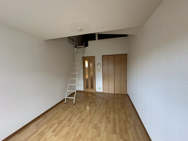 ドミール市木の居間・リビング
