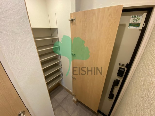 ルミナス空港東の玄関|下駄箱もしっかりついてます！