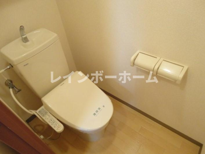特典：仲介手数料が半額です!!のトイレ|※別部屋反転タイプ写真。