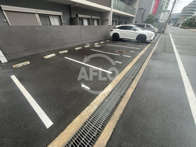 カルム小西3の駐車場|駐車場