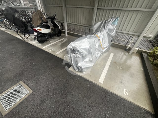 カルム小西3のその他共用部分|バイク置き場