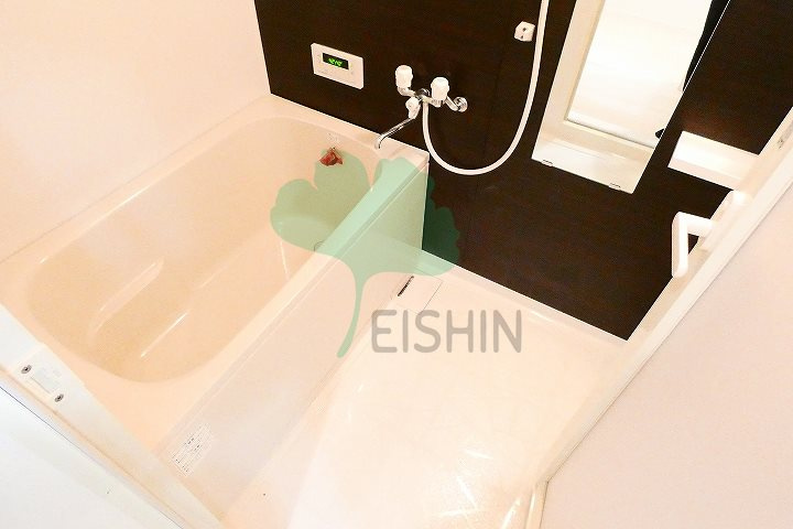 ラフレシーサ博多駅南6の浴室|清潔感のある浴室です！