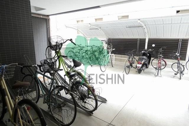 エルヴィータ駅南の駐車場