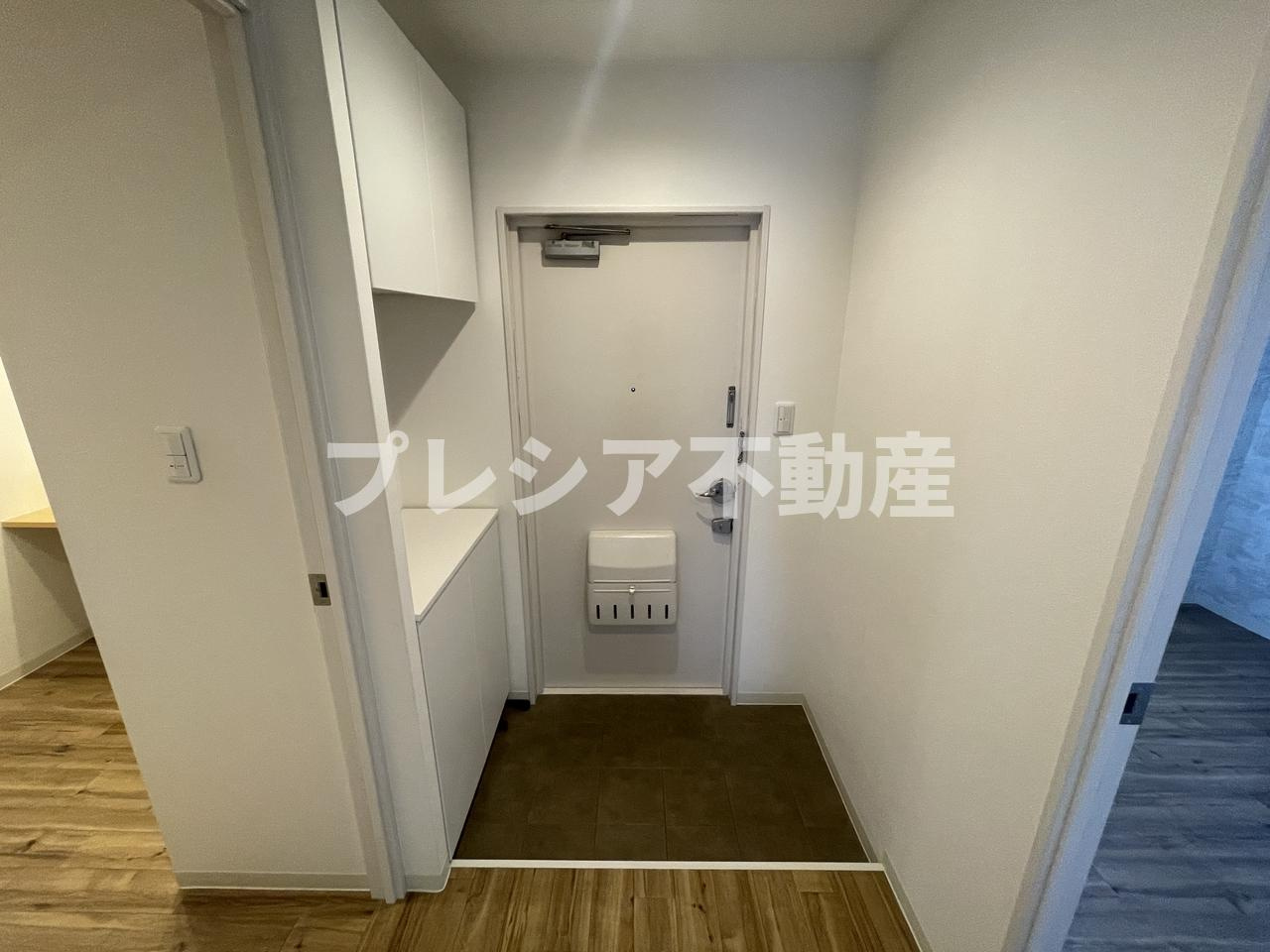 うはらビルの玄関