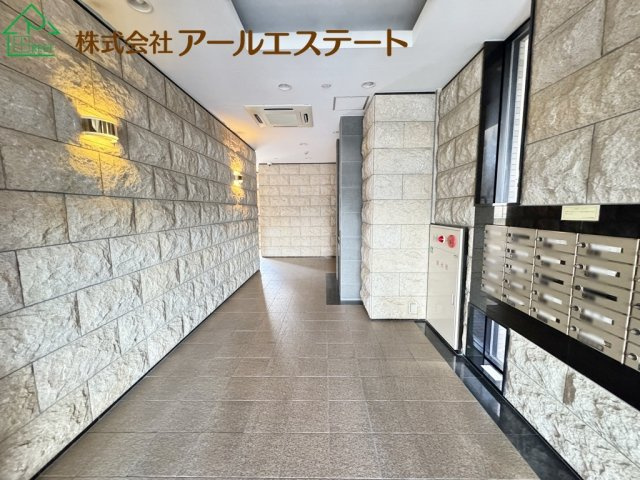 ロワイヤル北条口　　JR「姫路駅」徒歩14分のエントランス
