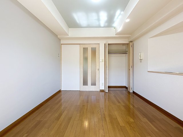 レスピーロの居間・リビング|明るいお部屋です