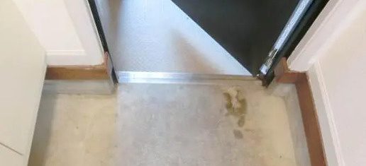 ストークジュンの玄関