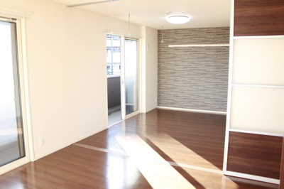 【居間・リビング】 | レーヴ | 別のお部屋の写真です。