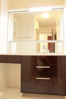 【独立洗面台】 | レーヴ | 別のお部屋の写真です。