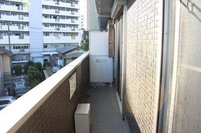 【バルコニー】 | レーヴ | 別のお部屋の写真です。