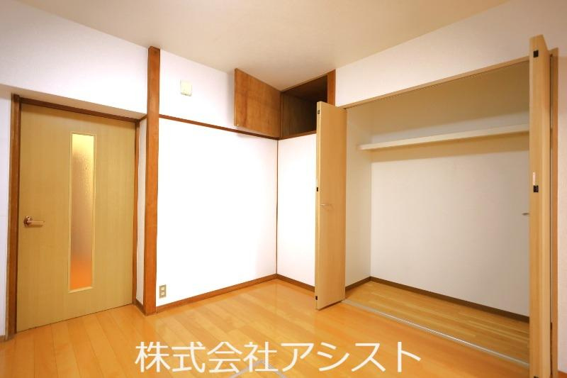 YEビルの収納