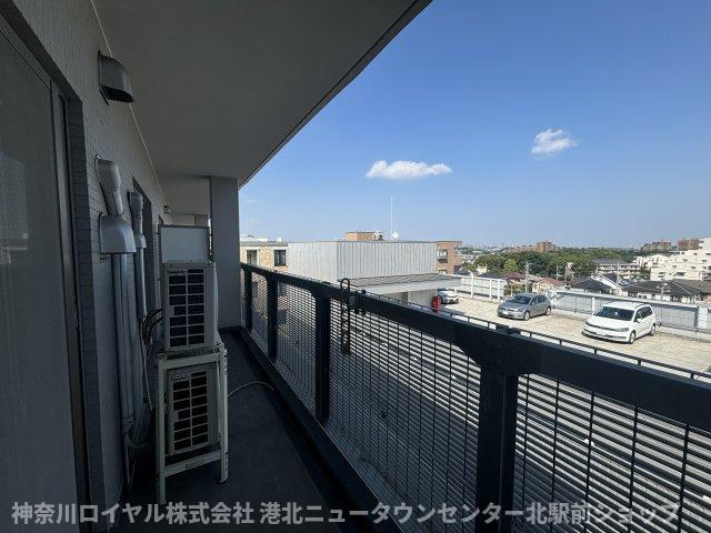 【バルコニー】