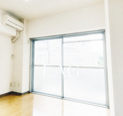 【居間・リビング】 | コーポフェリーチェ | 洋室のお部屋です。