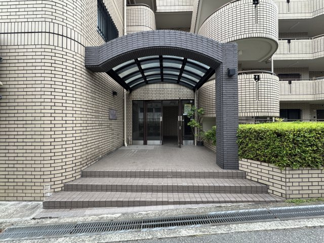 エクロール北久のエントランス