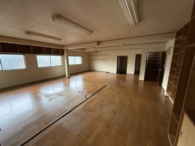 【居間・リビング】 | （仮称）園部町木崎町薮中貸事務所