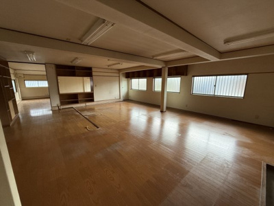【居間・リビング】 | （仮称）園部町木崎町薮中貸事務所