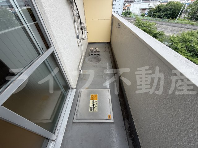 シャトー新町のバルコニー