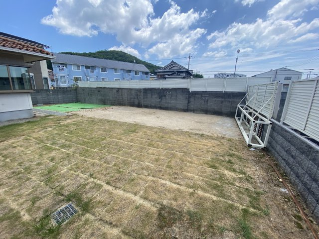 北平野貸家の駐車場