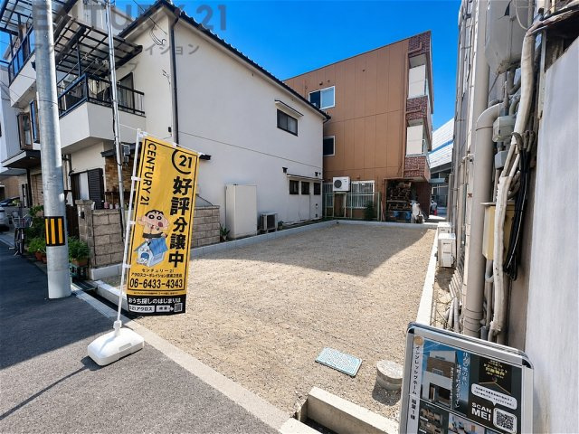 スーパーや学校、公園など生活施設も身近で、子育て世帯にもおすすめの住環境です。ぜひお気軽にお問い合わせください。