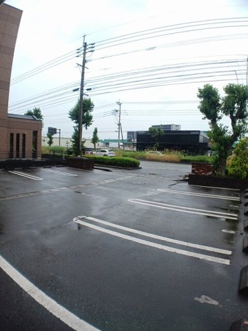 菊池郡菊陽町大字津久礼の賃貸マンションの駐車場