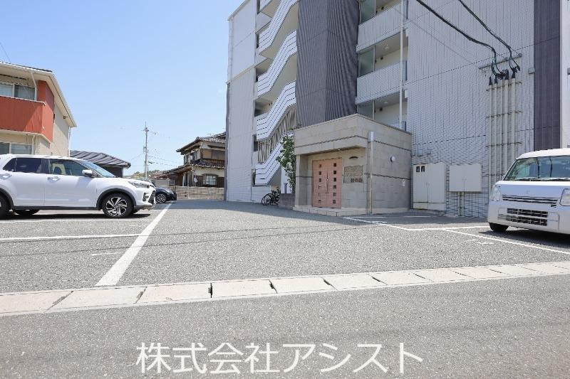 オークマンション柏の森の駐車場