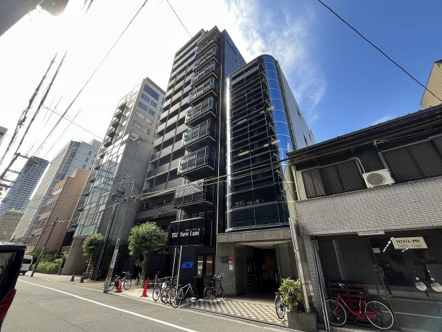 大阪市中央区南本町１丁目の店舗事務所の外観