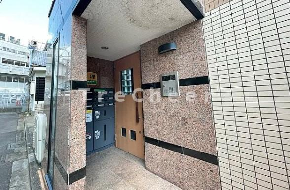 モン・シャトー王子本町のエントランス