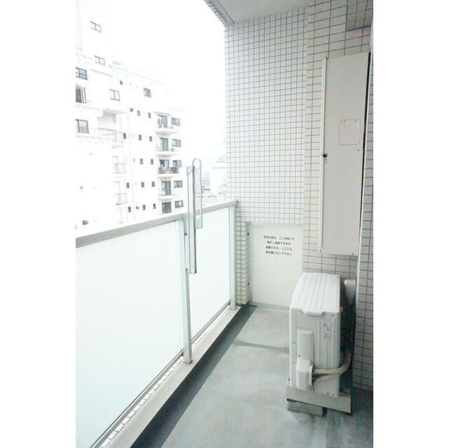 ＮＩＫＫＯ　ＡＰＡＲＴＭＥＮＴ　ＨＯＵＳＥのバルコニー