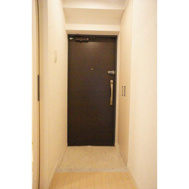 ＮＩＫＫＯ　ＡＰＡＲＴＭＥＮＴ　ＨＯＵＳＥの玄関