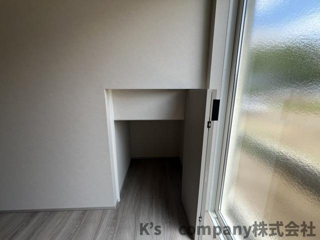 ◎茅ヶ崎市西久保　新築戸建　C棟の収納|階段下収納にお掃除道具など収納いただけます◇