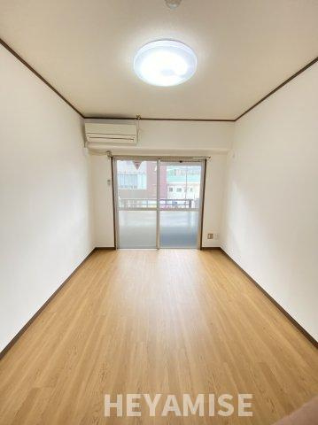 アリスガーデンの居間・リビング|※同間取りの別の階のお部屋の写真です※