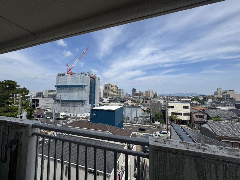 エクセントビル石川の展望