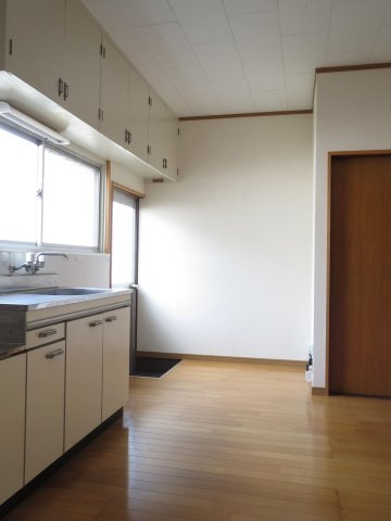 御井町貸家のキッチン